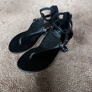 apt. 9 sandals
